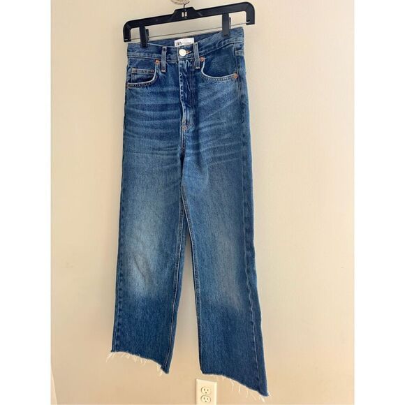 Zara Straight Leg Raw Hem Dark Denim Jeans, Size 0 - Picture 3 of 9